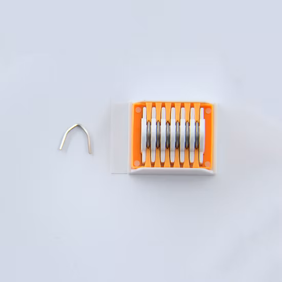 Fabrication de clips de ligature d'implant en titane pour laparoscopie